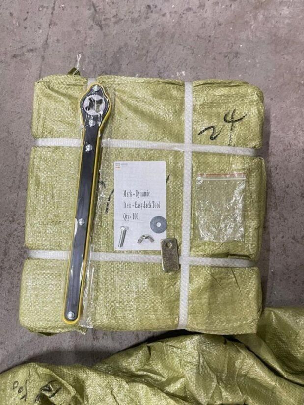 Car Jack and Lug Wrench - Pickkart