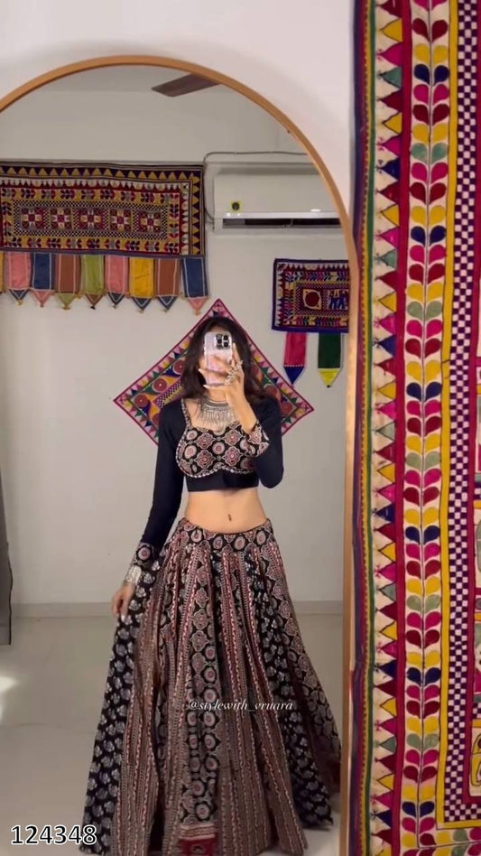 Stiched Lehnga & blouse - Pickkart