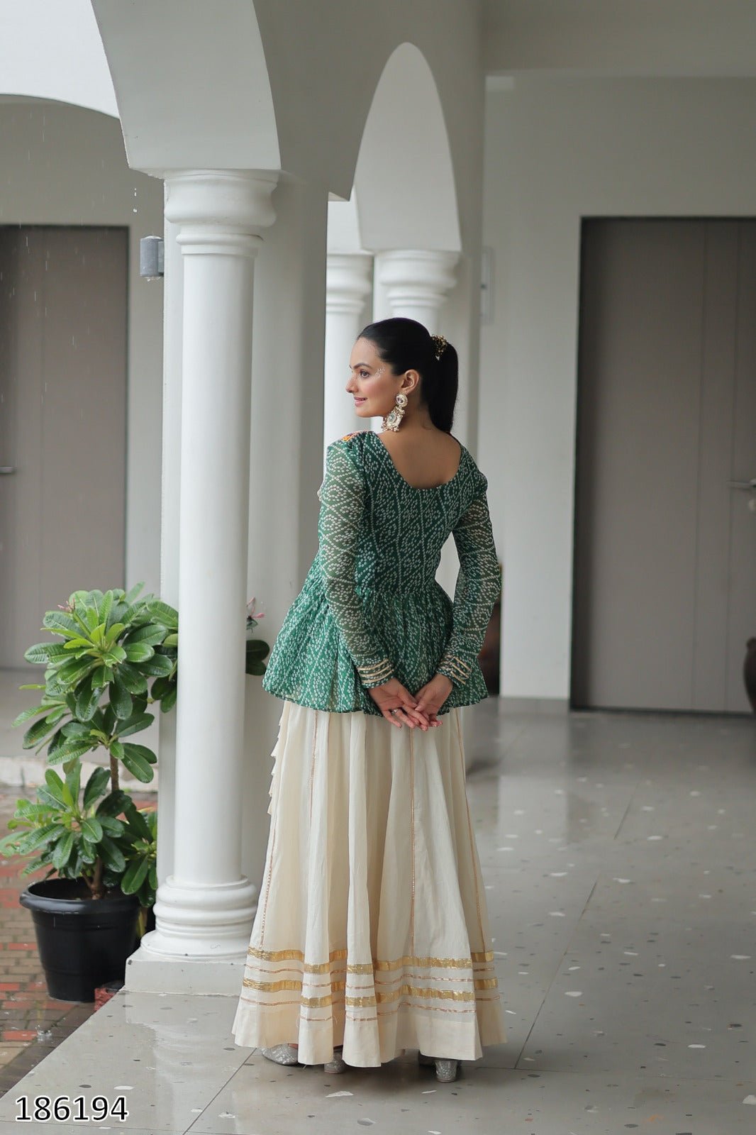 Beautiful Lehnga and Blouse - Pickkart