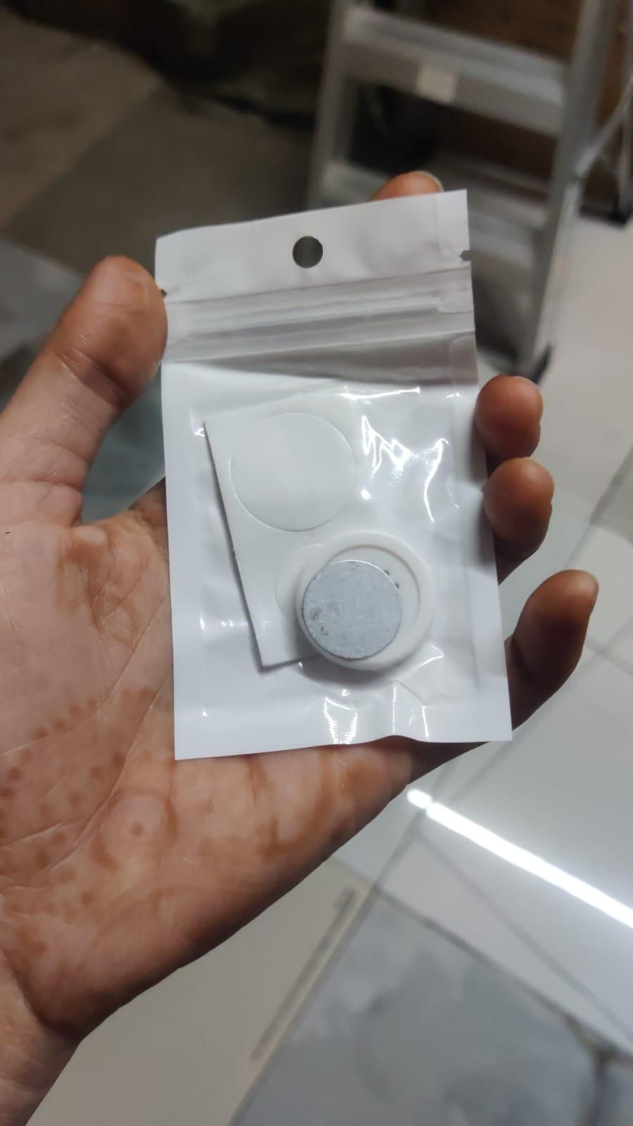 Magnetic Remote Control Holder (Pack of 2) - Pickkart