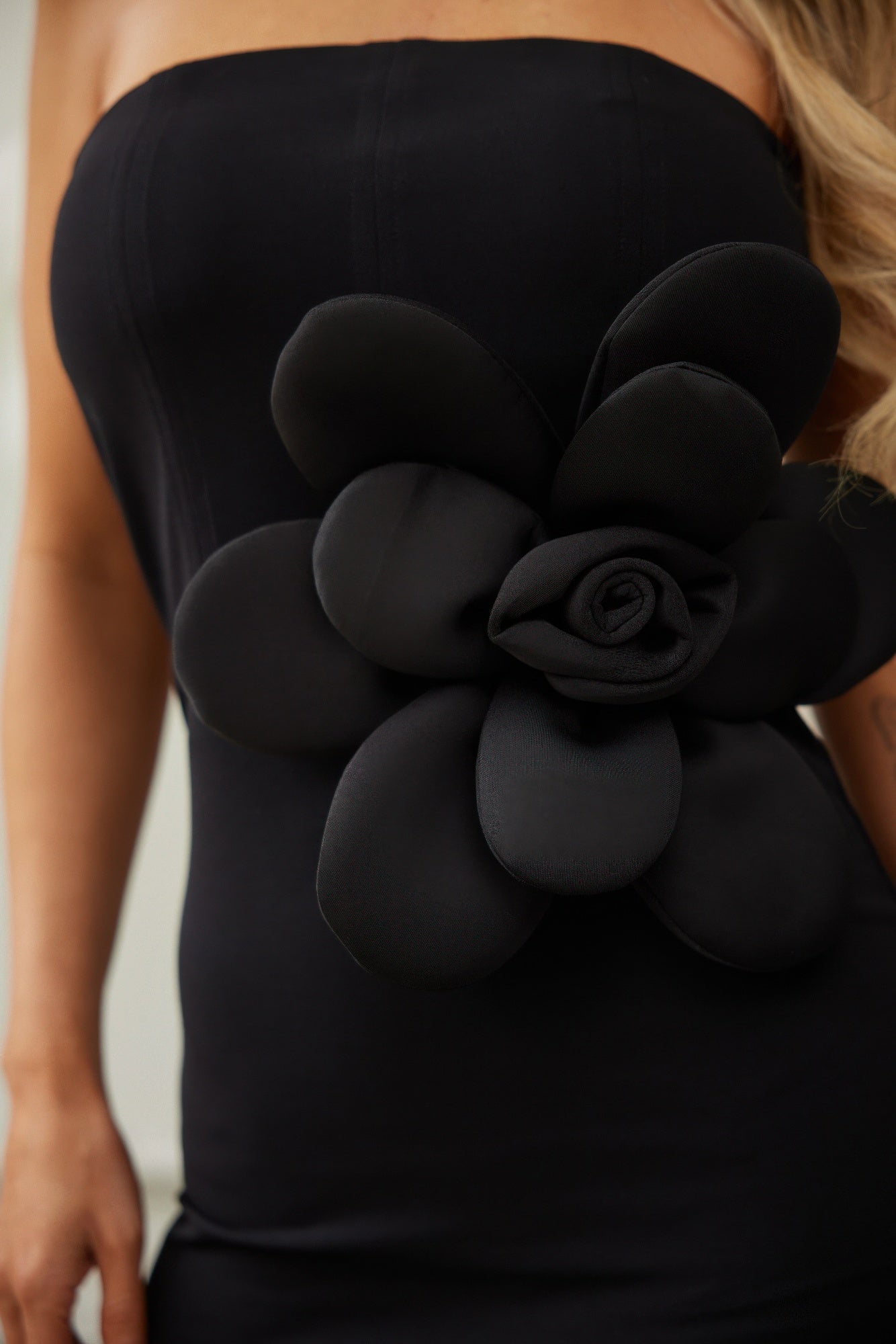 Off Shoulder Fashion Dress With 3d Flower Detail - Pickkart