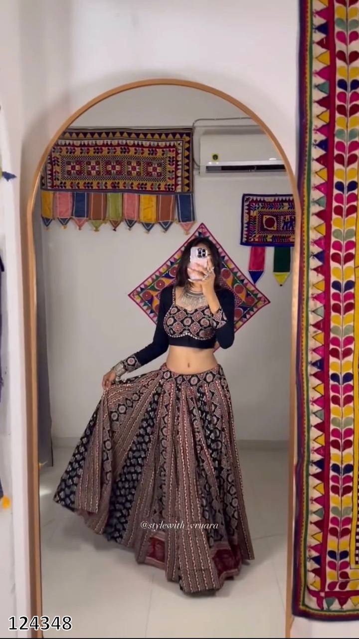 Stiched Lehnga & blouse - Pickkart