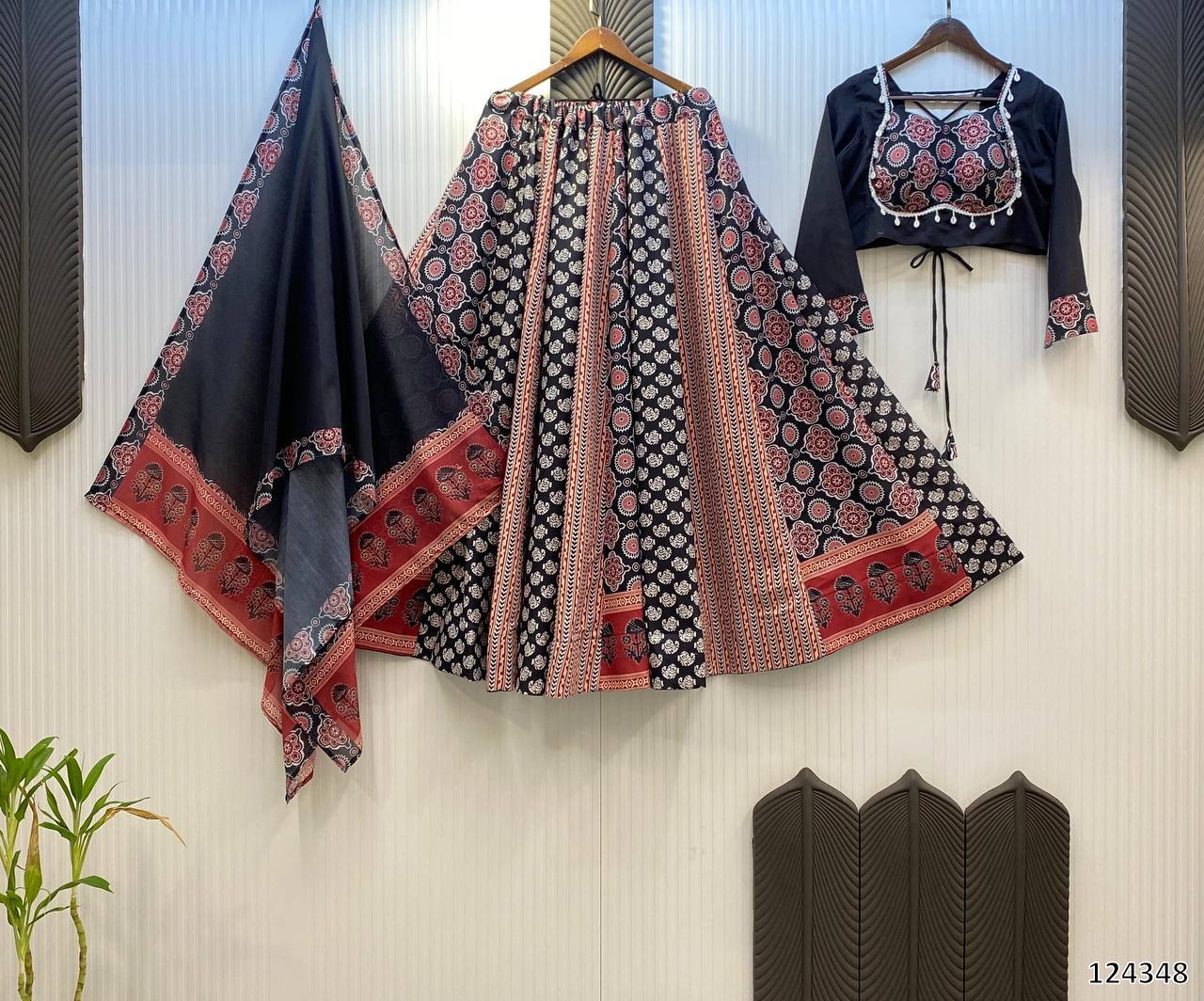 Stiched Lehnga & blouse - Pickkart