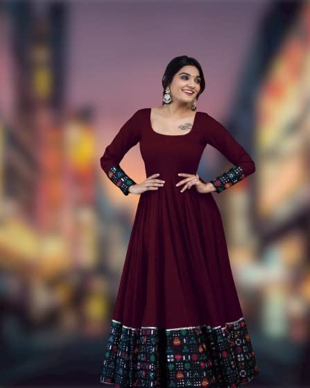 Women's Rayon Solid Pattern Full Sleeve Full Stitched Gown - Pickkart